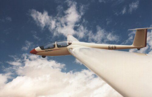 http://www.glider-pilot.co.uk/more%20about%20gliding/Glider%20l.jpg